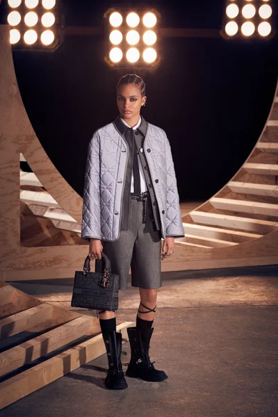 Look 30